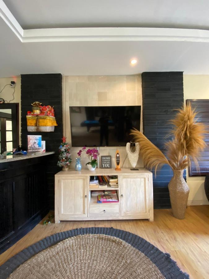 Kent House 3*